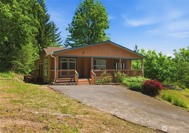 Photo 1 of Sale Pending at 3939 Black Lake Blvd Sw, Tumwater, WA 98512 | MLS# NWM2522592 | Listing updated on 2026-09-30