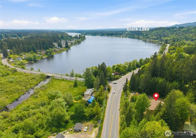 Photo 3 of Sale Pending at 3939 Black Lake Blvd Sw, Tumwater, WA 98512 | MLS# NWM2522592 | Listing updated on 2026-09-30