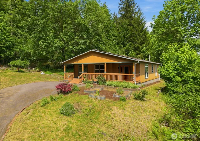 Photo 3 of Sale Pending at 3939 Black Lake Blvd SW, Tumwater, WA 98512 | MLS# NWM2522592 | Listing updated on 2026-09-30