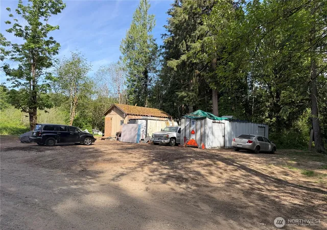 Photo 2 of Sale Pending at 15607 Ne Kelly Rd, Duvall, WA 98019 | MLS# NWM2522593 | Listing updated on 2026-09-25