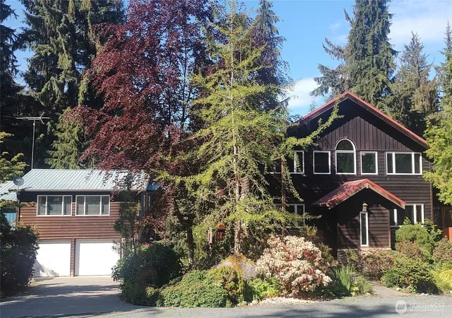 Photo 2 of Sale Pending at 2970 Smugglers Cvs Rd, Greenbank, WA 98253 | MLS# NWM2522615 | Listing updated on 2026-09-25