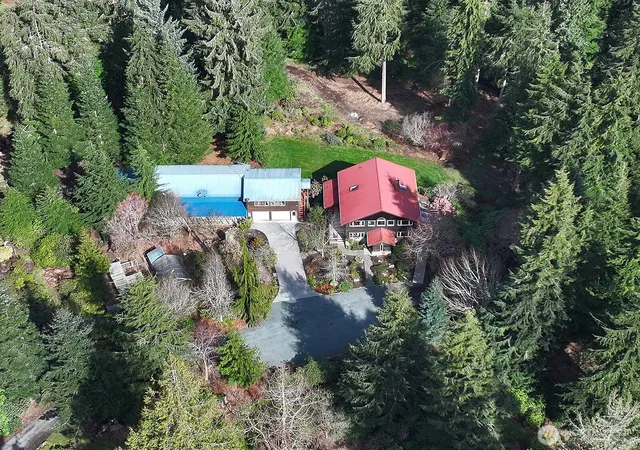 Photo 3 of Sale Pending at 2970 Smugglers Cvs Rd, Greenbank, WA 98253 | MLS# NWM2522615 | Listing updated on 2026-09-25