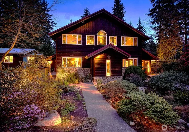 Photo 3 of Sale Pending at 2970 Smugglers Cvs Rd, Greenbank, WA 98253 | MLS# NWM2522615 | Listing updated on 2026-09-25
