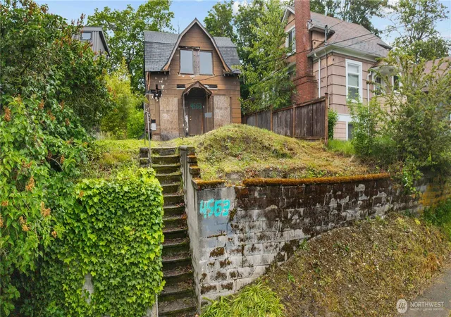 Photo 1 of Single family home for sale at 4563 33rd Avenue S, Seattle, WA 98118 | MLS# NWM2522618 | Listing updated on 2026-09-23