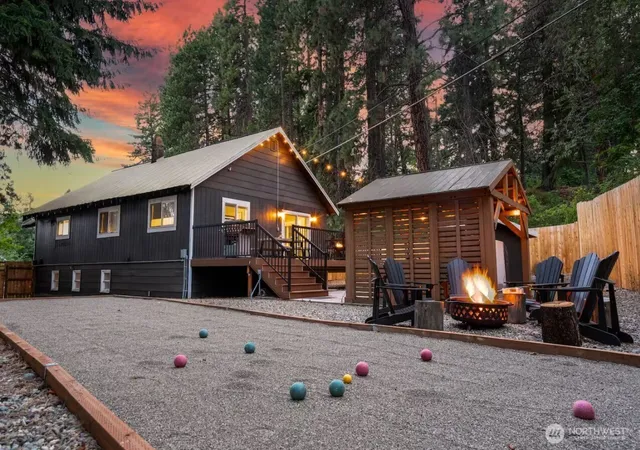 Photo 1 of Single family home for sale at 417 W 2nd Street, Cle Elum, WA 98922 | MLS# NWM2522630 | Listing updated on 2026-10-01