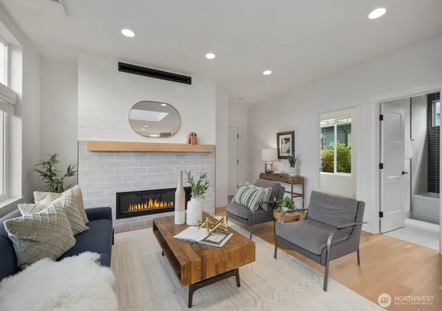 Photo 3 of Townhouse for sale at 6103 S Norfolk St, Seattle, WA 98118 | MLS# NWM2522637 | Listing updated on 2026-09-21
