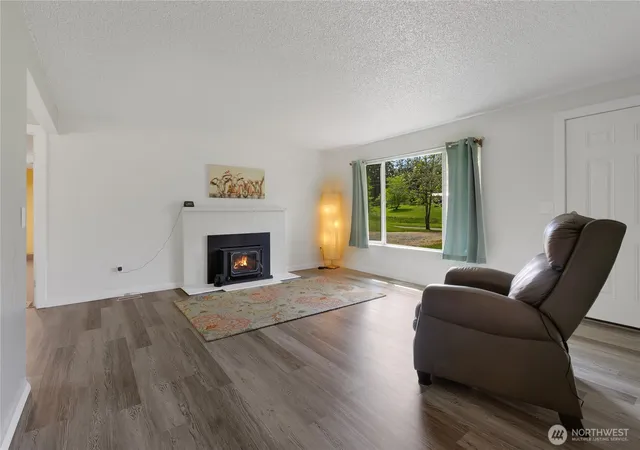 Photo 4 of Sale Pending at 33109 78th Avenue S, Roy, WA 98580 | MLS# NWM2522729 | Listing updated on 2026-08-15