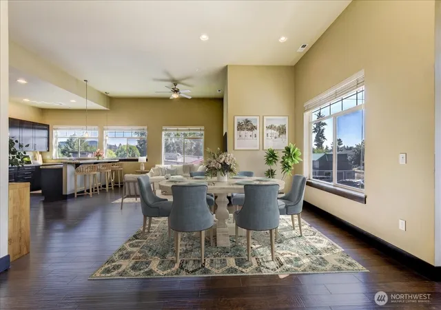 Photo 4 of Townhouse for sale at 4020 NE 3rd Place #B, Renton, WA 98056 | MLS# NWM2522911 | Listing updated on 2026-09-30