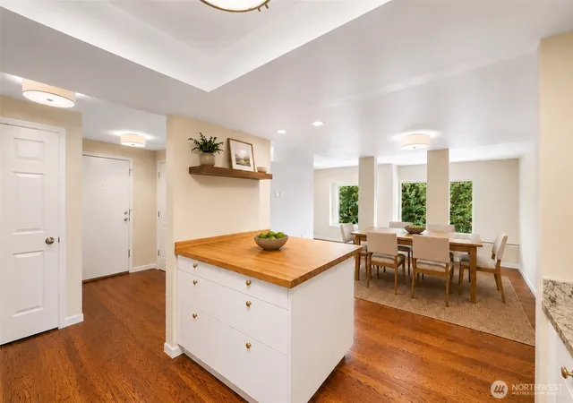 Photo 4 of Townhouse for sale at 10840 NE 35th Place #2, Bellevue, WA 98004 | MLS# NWM2522913 | Listing updated on 2026-09-21