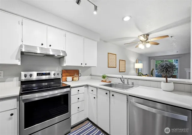 Photo 4 of Condo for sale at 25005 98th Place S #C102, Kent, WA 98030 | MLS# NWM2522943 | Listing updated on 2026-09-21