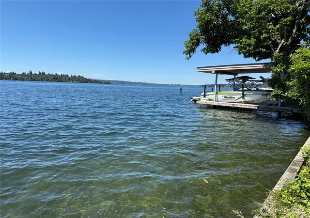 Photo 1 of Single family home for sale at 2521 103 Avenue Se, Bellevue, WA 98004 | MLS# NWM2522984 | Listing updated on 2026-09-21