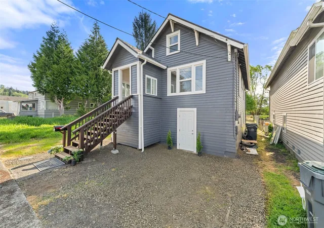 Photo 2 of Sale Pending at 411 11th Street, Hoquiam, WA 98550 | MLS# NWM2523023 | Listing updated on 2026-09-25