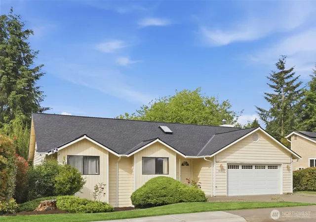 Photo 3 of Single family home for sale at 14006 Se 158th Street, Renton, WA 98058 | MLS# NWM2523033 | Listing updated on 2026-10-15