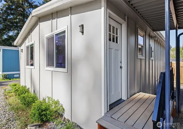Photo 3 of Manufactured home for sale at 31108 3rd Avenue #222, Black Diamond, WA 98010 | MLS# NWM2523065 | Listing updated on 2026-09-21
