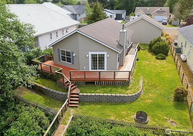Photo 2 of Single family home for sale at 792 Island Cir Se, Ocean Shores, WA 98569 | MLS# NWM2523086 | Listing updated on 2026-09-24