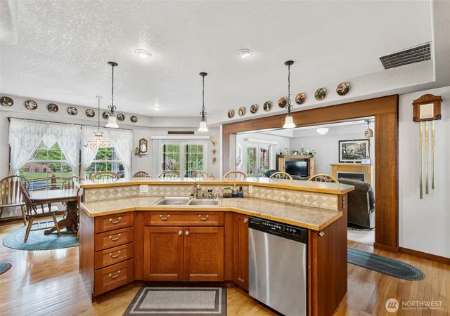 Photo 4 of Single family home for sale at 2716 Foron Rd, Centralia, WA 98531 | MLS# NWM2523100 | Listing updated on 2026-09-25