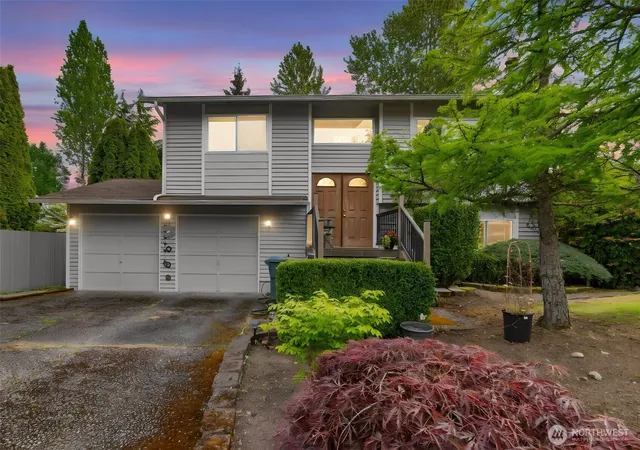 Photo 2 of Single family home for sale at 608 91st Southwest, Everett, WA 98204 | MLS# NWM2523101 | Listing updated on 2026-10-01