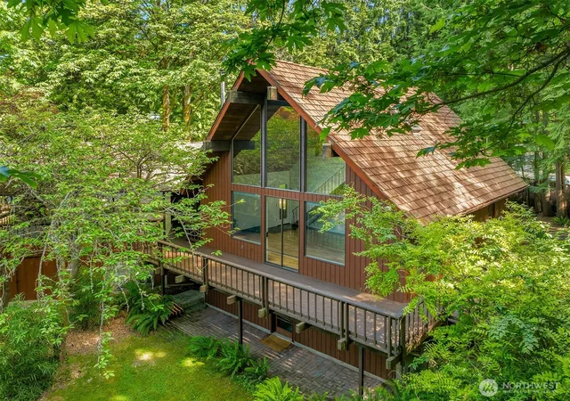 Photo 1 of Single family home for sale at 5709 80th Avenue Se, Mercer Island, WA 98040 | MLS# NWM2523138 | Listing updated on 2026-10-16