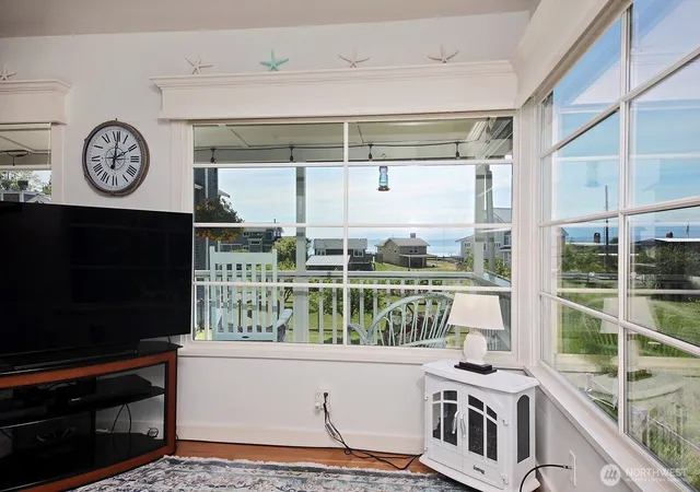 Photo 3 of Single family home for sale at 5822 Mutiny Bay Rd, Freeland, WA 98249 | MLS# NWM2523159 | Listing updated on 2026-09-21