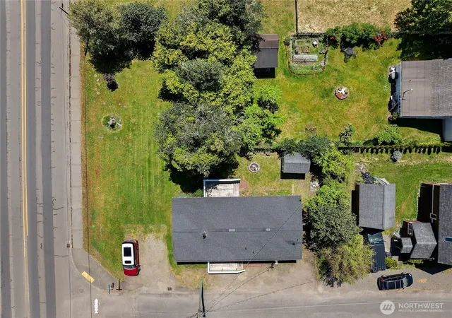 Photo 3 of Manufactured home for sale at 1210 35th Street, Seaview, WA 98644 | MLS# NWM2523320 | Listing updated on 2026-09-21