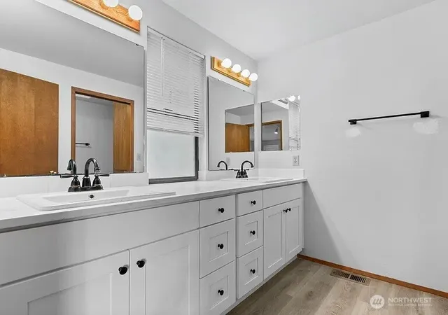 Photo 2 of Single family home for sale at 5008 Ne 2nd Street, Renton, WA 98059 | MLS# NWM2523358 | Listing updated on 2026-09-21
