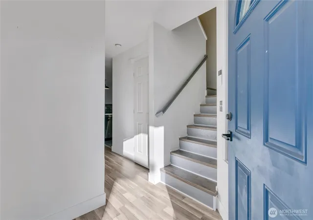 Photo 2 of Townhouse for sale at 1525 S G St, Tacoma, WA 98405 | MLS# NWM2523359 | Listing updated on 2026-09-21