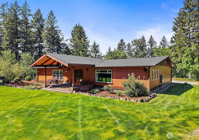 Photo 3 of Single family home for sale at 32818 174th Place Se, Auburn, WA 98092 | MLS# NWM2523375 | Listing updated on 2026-10-09