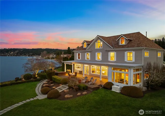 Photo 1 of Mansion for sale at 649 E Lake Sammamish Pkwy Se, Sammamish, WA 98074 | MLS# NWM2523400 | Listing updated on 2026-10-01