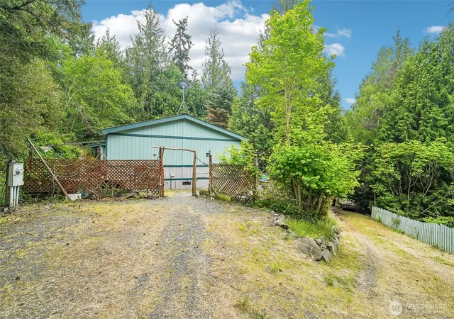 Photo 2 of Manufactured home for sale at 5160 Blacktail Ln, Langley, WA 98260 | MLS# NWM2523403 | Listing updated on 2026-09-21
