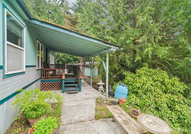 Photo 3 of Manufactured home for sale at 5160 Blacktail Ln, Langley, WA 98260 | MLS# NWM2523403 | Listing updated on 2026-09-21