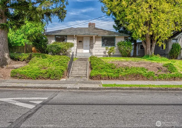 Photo 1 of Single family home for sale at 6521 S Park Ave, Tacoma, WA 98408 | MLS# NWM2523425 | Listing updated on 2026-09-21