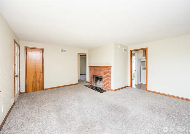 Photo 2 of Single family home for sale at 6521 S Park Ave, Tacoma, WA 98408 | MLS# NWM2523425 | Listing updated on 2026-09-21