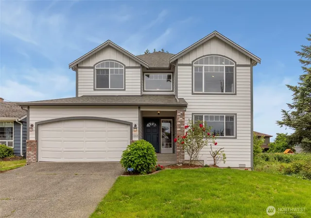 Photo 1 of Single family home for sale at 1005 N 29th Street, Renton, WA 98056 | MLS# NWM2523434 | Listing updated on 2026-09-21