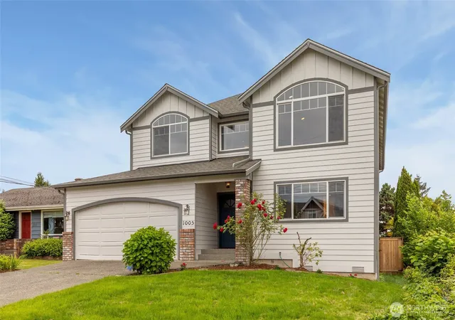 Photo 2 of Single family home for sale at 1005 N 29th Street, Renton, WA 98056 | MLS# NWM2523434 | Listing updated on 2026-09-21