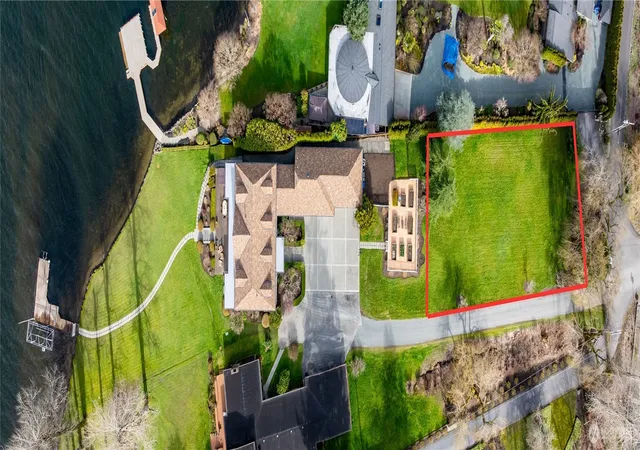 Photo 2 of Land for sale at 6 E Xx Lake Sammamish Pkwy Se, Sammamish, WA 98074 | MLS# NWM2523467 | Listing updated on 2026-10-01