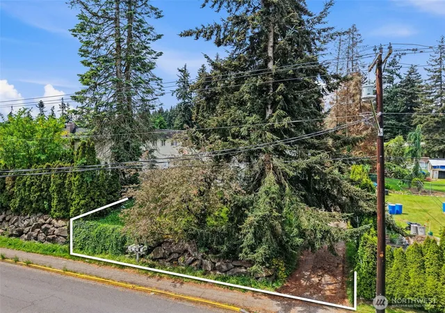 Photo 2 of Single family home for sale at 22018 76th Avenue W, Edmonds, WA 98026 | MLS# NWM2523497 | Listing updated on 2026-10-26