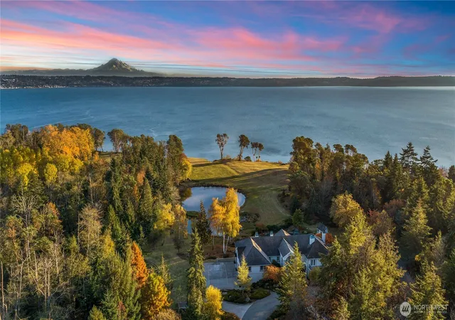 Photo 1 of Single family home for sale at 4205 Sw Point Robinson Rd, Vashon, WA 98070 | MLS# NWM2523522 | Listing updated on 2026-09-21