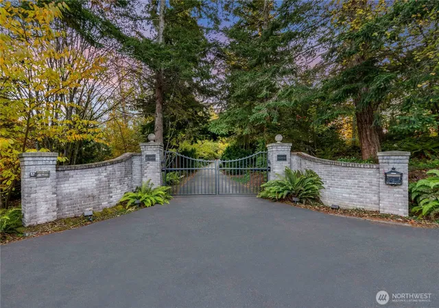 Photo 4 of Single family home for sale at 4205 SW Point Robinson Rd, Vashon, WA 98070 | MLS# NWM2523522 | Listing updated on 2026-09-21