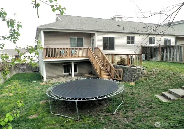 Photo 2 of Townhouse for sale at 2357 Nw Ridgeline Dr, Pullman, WA 99163 | MLS# NWM2523532 | Listing updated on 2026-09-21