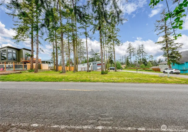 Photo 3 of Land for sale at 1015 Gise St, Port Townsend, WA 98368 | MLS# NWM2523559 | Listing updated on 2026-09-22