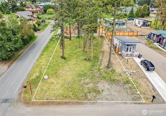 Photo 3 of Land for sale at 1015 Gise St, Port Townsend, WA 98368 | MLS# NWM2523559 | Listing updated on 2026-09-22