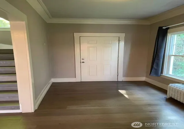 Photo 4 of Single family home for sale at 1606 Lakeview Blvd E, Seattle, WA 98102 | MLS# NWM2523560 | Listing updated on 2026-09-21