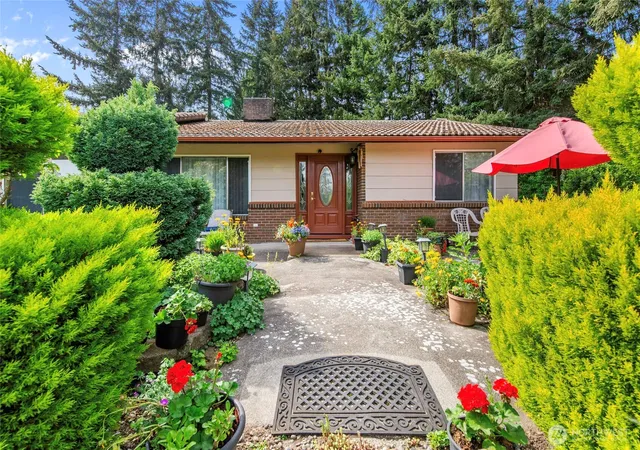 Photo 4 of Single family home for sale at 3903 Harrison Ave, Centralia, WA 98531 | MLS# NWM2523578 | Listing updated on 2026-10-01