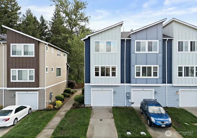 Photo 2 of Sale Pending at 17411 118th Avenue Ct E #A, Puyallup, WA 98374 | MLS# NWM2523597 | Listing updated on 2026-09-29
