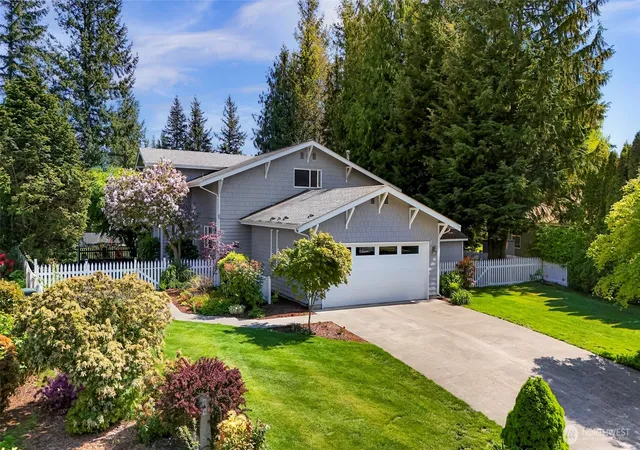 Photo 1 of Single family home for sale at 6874 Golf View Dr, Lynden, WA 98264 | MLS# NWM2523626 | Listing updated on 2026-09-21