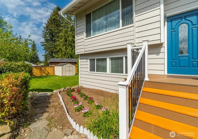 Photo 3 of Single family home for sale at 20915 80th Place W, Edmonds, WA 98026 | MLS# NWM2523802 | Listing updated on 2026-09-21
