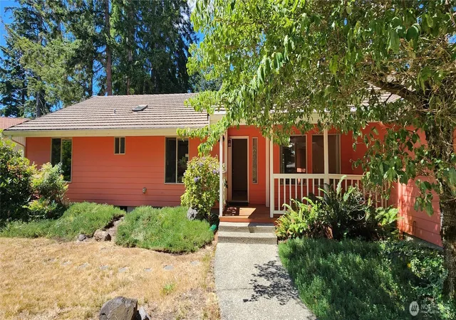 Photo 3 of Single family home for sale at 130 E Lakeland Way, Allyn, WA 98524 | MLS# NWM2523859 | Listing updated on 2026-09-21