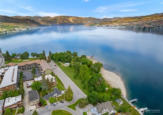 Photo 2 of Condo for sale at 113 E Center St #A3, Chelan, WA 98816 | MLS# NWM2523887 | Listing updated on 2026-09-21
