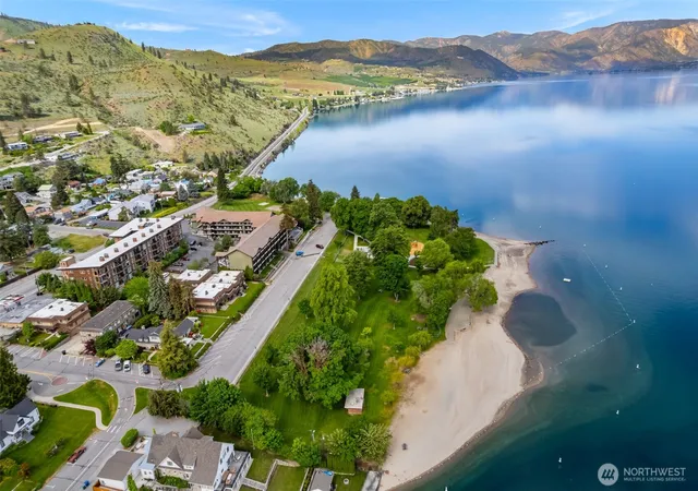 Photo 3 of Condo for sale at 113 E Center St #A3, Chelan, WA 98816 | MLS# NWM2523887 | Listing updated on 2026-09-21