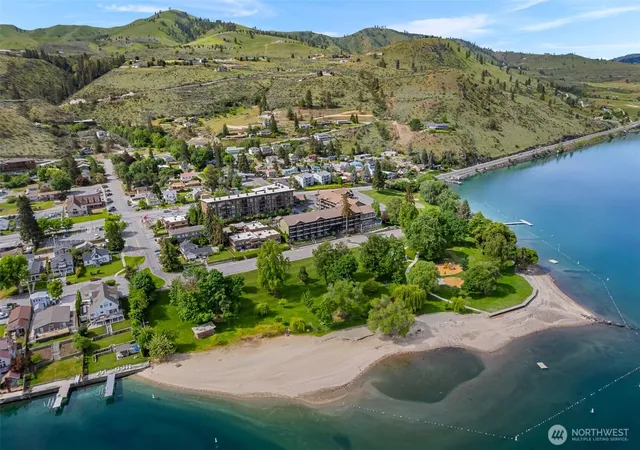 Photo 3 of Condo for sale at 113 E Center St #A3, Chelan, WA 98816 | MLS# NWM2523887 | Listing updated on 2026-09-21